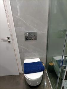 A bathroom at Central Bachelor