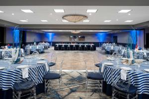 Zona business o sala conferenze di The Alloy, a DoubleTree by Hilton - Valley Forge