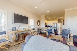 TV a/nebo společenská místnost v ubytování Shuckleys Retreat