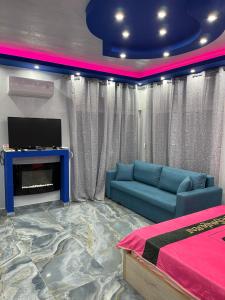 Posezení v ubytování LUXURY STUDIO 1 FIRSTLINE SEA BY MAKHOME