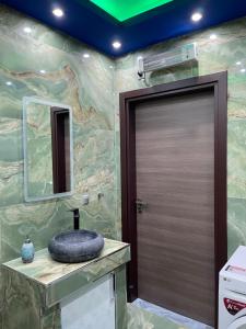 Koupelna v ubytování LUXURY STUDIO 1 FIRSTLINE SEA BY MAKHOME
