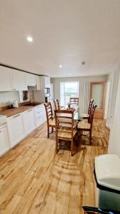 Dapur atau dapur kecil di Nordlys Cottage