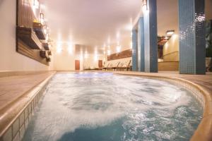 Bazén v ubytování Wetiga Hotel nebo v jeho okolí