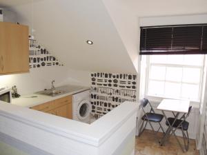 Kuchyň nebo kuchyňský kout v ubytování Niddry Street Apartments Edinburgh + 21 fotografií