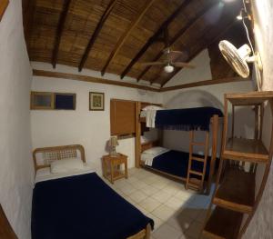 Postel nebo postele na pokoji v ubytování Hostal SoleMare