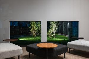 TV o dispositivi per l'intrattenimento presso plainn by negura