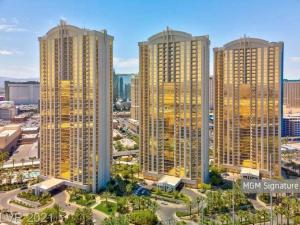 Nespecifikovaný výhled na destinaci Las Vegas nebo výhled na město při pohledu z apartmánu