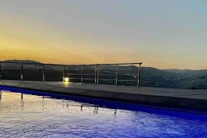 Billede fra billedgalleriet på Farmhouse with Pool and Breathtaking Views i Amman