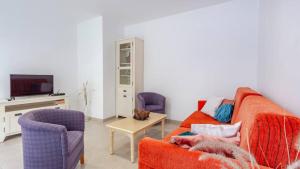 A television and/or entertainment centre at Casa del Sol
