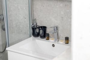 Imagine din galeria proprietății Apartment X Budva Boulevard în Budva +6 fotografii