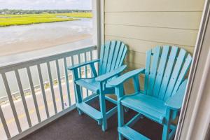 Gallery image of Right Across Beach Pool View Private Balcony By Zen Living Short Term Rental in Myrtle Beach