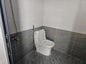 A bathroom at Nhà nghỉ Trúc Mây