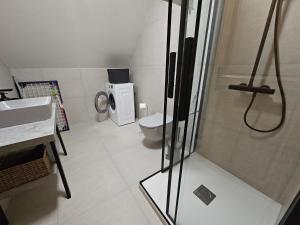 Koupelna v ubytování Apartmány Jezerné