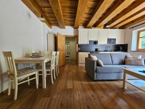 Posezení v ubytování Apartmány Jezerné