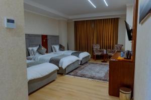 Sofia Hotel客房内的一张或多张床位