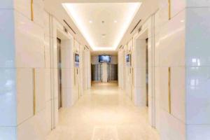 Fotografie z fotogalerie ubytování Studio Sea View Apartment at Gold Coast PIK by MYsweethome v destinaci Jakarta