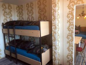 Postel nebo postele na pokoji v ubytování Hotel Eulenspiegel - Das Erlebnishotel in Riesa
