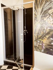 Kúpeľňa v ubytovaní Le 1825, une suite luxueuse au coeur de la ville