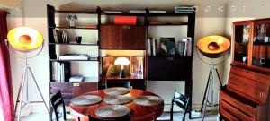 Billede fra billedgalleriet på Emily in Paris i Paris + 25 billeder