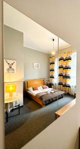 Expolis Residence - City Center - 24h #betterthanyourEX客房内的一张或多张床位