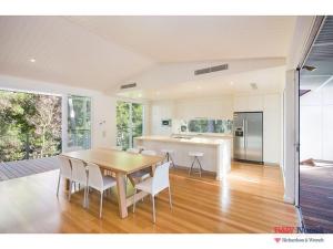 Gallery image of 14a Little Cove Road, Little Cove in Noosa Heads