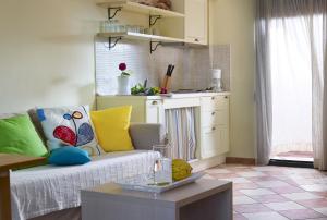 Kuchyň nebo kuchyňský kout v ubytování Aeolis Apartments & Studios