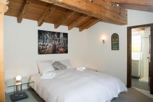 Postel nebo postele na pokoji v ubytování Holiday flat Val di Lai with Jacuzzi for 6 persons-Lenzerheide