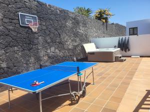 Πινγκ πονγκ στο Lujosa Villa 4 hab Piscina, Jacuzzi y Vistas Mar ή εκεί κοντά +55 φωτογραφίες
