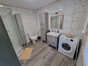 Łazienka w obiekcie Apartamenty Salamandra