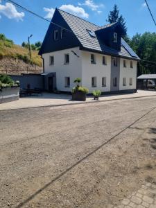 Budynek, w którym mieści się apartament