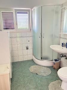 Koupelna v ubytování Apartman Mišo