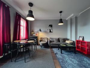 Posedenie v ubytovaní Apartament Na Chłodnej | The High Street
