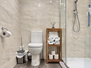 Koupelna v ubytování Modern 2 bed townhouse just outside City Walls with free private parking + 16 fotografií