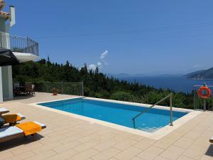 Bazén v ubytování Villa Vassilis Fiscardo Kefalonia nebo v jeho okolí