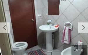 Koupelna v ubytování Chez Guy , chambre privée