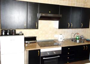Kuchnia lub aneks kuchenny w obiekcie Puerto Del Carmen - Apartment 5 - Las Palmeras 3