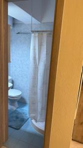 Koupelna v ubytování Central Modern Apartment Volos ll