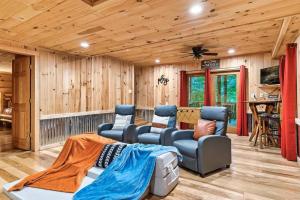 TV a/nebo společenská místnost v ubytování Lazy Fox Retreat