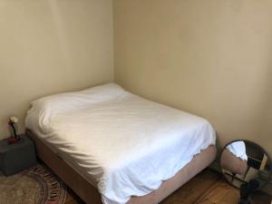 Postel nebo postele na pokoji v ubytování Taksim Cihangir Apartment Luxury