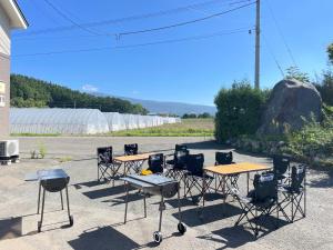 Nespecifikovaný výhled na hory nebo výhled na hory při pohledu z prázdninového domu