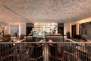 Khu vực lounge/bar tại La Siesta Classic Hang Thung