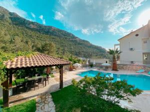 En generel udsigt til bjerge eller udsigt til bjerge taget fra villaen