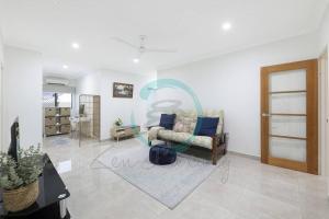 Fotografie z fotogalerie ubytování Zenhouse: 4BR Stylish Work/Family Home in Muirhead v destinaci Leanyer