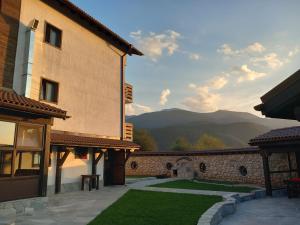 Общий вид на горы или вид на горы из гостевого дома