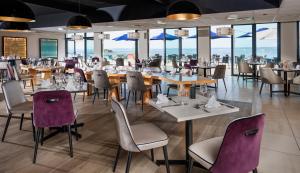 Restaurace v ubytování Hôtel Valdys Thalasso & Spa - la Baie