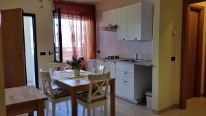 Dapur atau dapur kecil di Ciao Hotel & Residence - Apartments