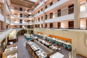 Restaurace v ubytování Citadel Sarovar Portico Bengaluru