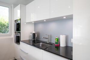 Cucina o angolo cottura di Schöne Parterrewohnung in Matten