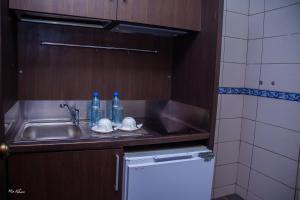 Kuchyň nebo kuchyňský kout v ubytování New Heaven Hôtel + 28 fotografií
