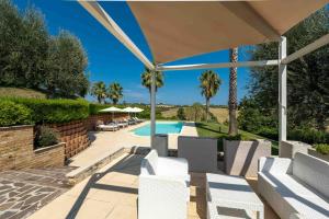 Πισίνα στο ή κοντά στο Villa Iulia - VIBRA +57 φωτογραφίες